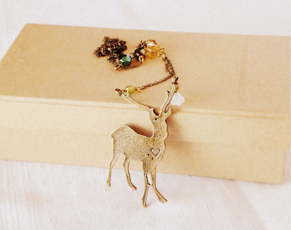 The call of the wild, necklace - 'Treasures' collection, Deer necklace woodland, vintage style jewelry, green amber