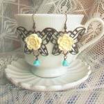 Vintage style earrings retro jewelry "Innocenza" - 'Treasures' collection antiqued copper, filigree butterfly flower cabochon cr